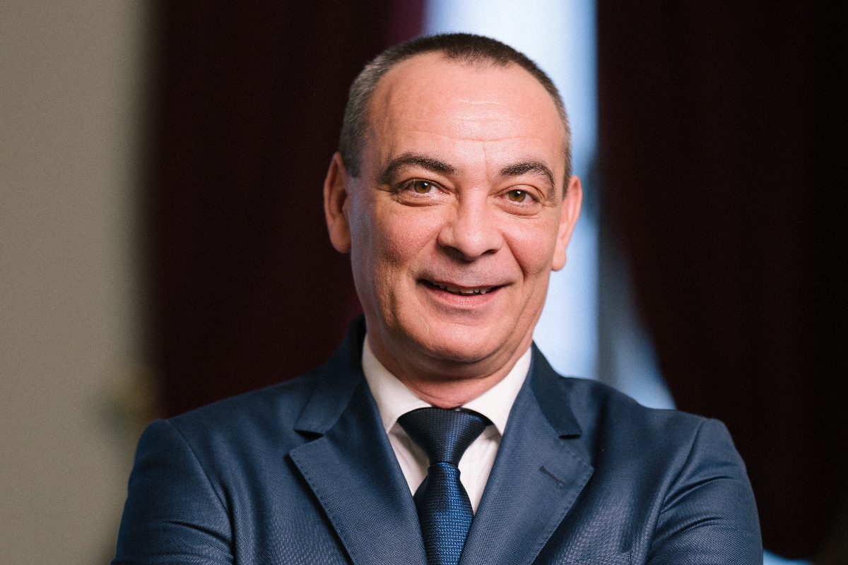 Bani privați pentru investiții publice