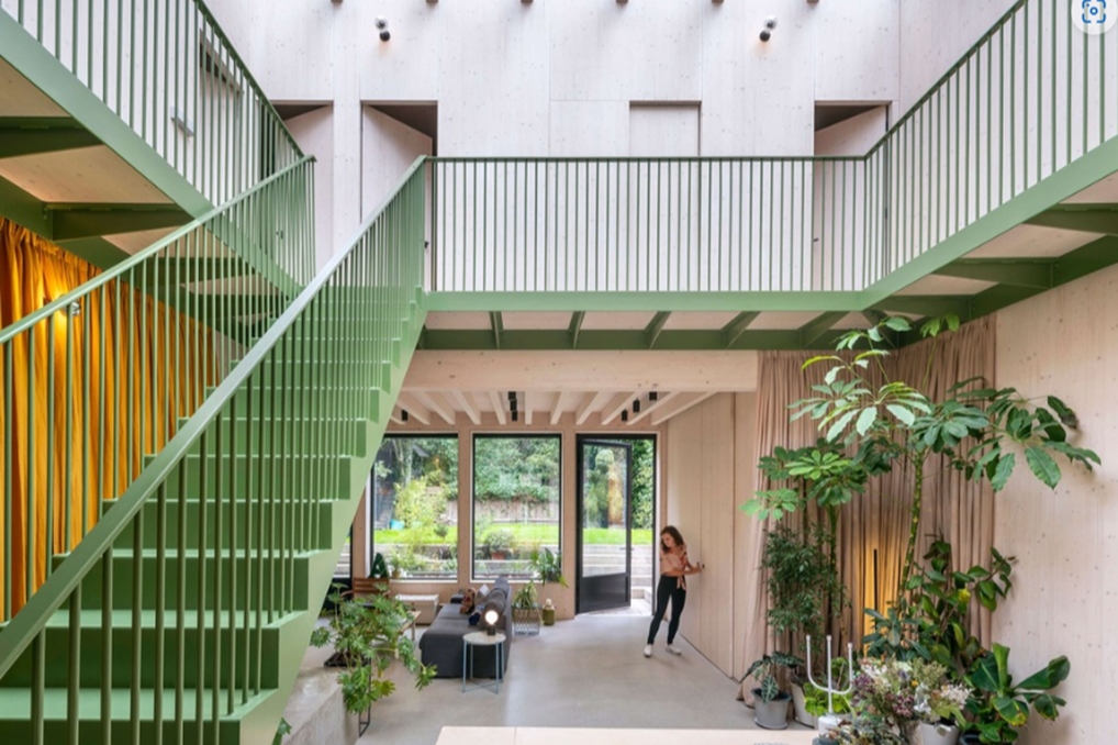 Lumină 360° în 45\