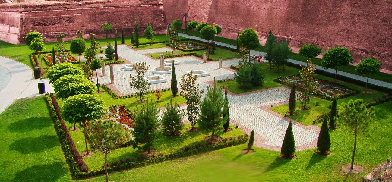 LUXOR LTD SRL