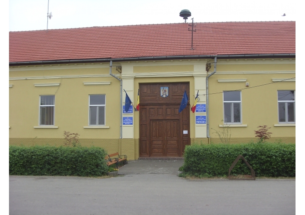 PRIMĂRIA PEREGU MARE