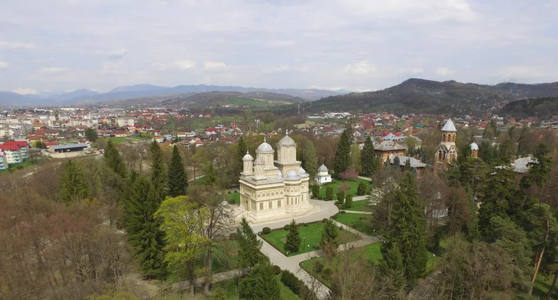PRIMĂRIA CURTEA DE ARGEŞ