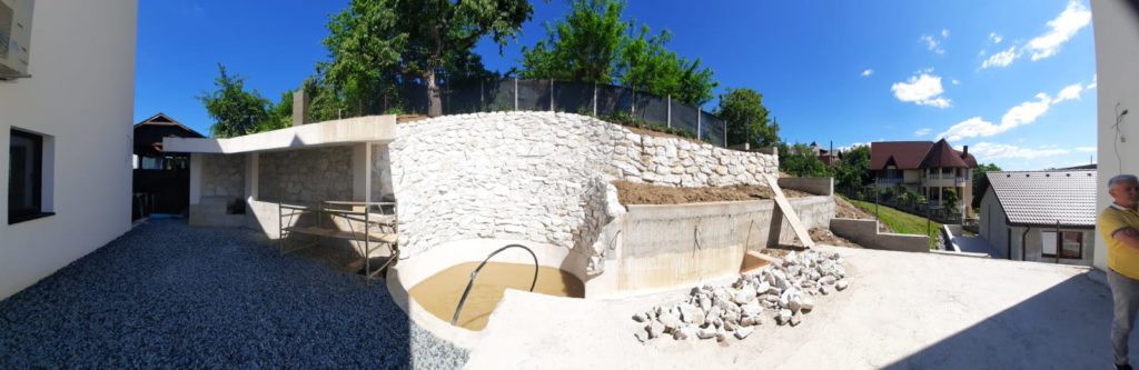 3-fantana-arteziana-piatra-alba-1024x333.jpeg