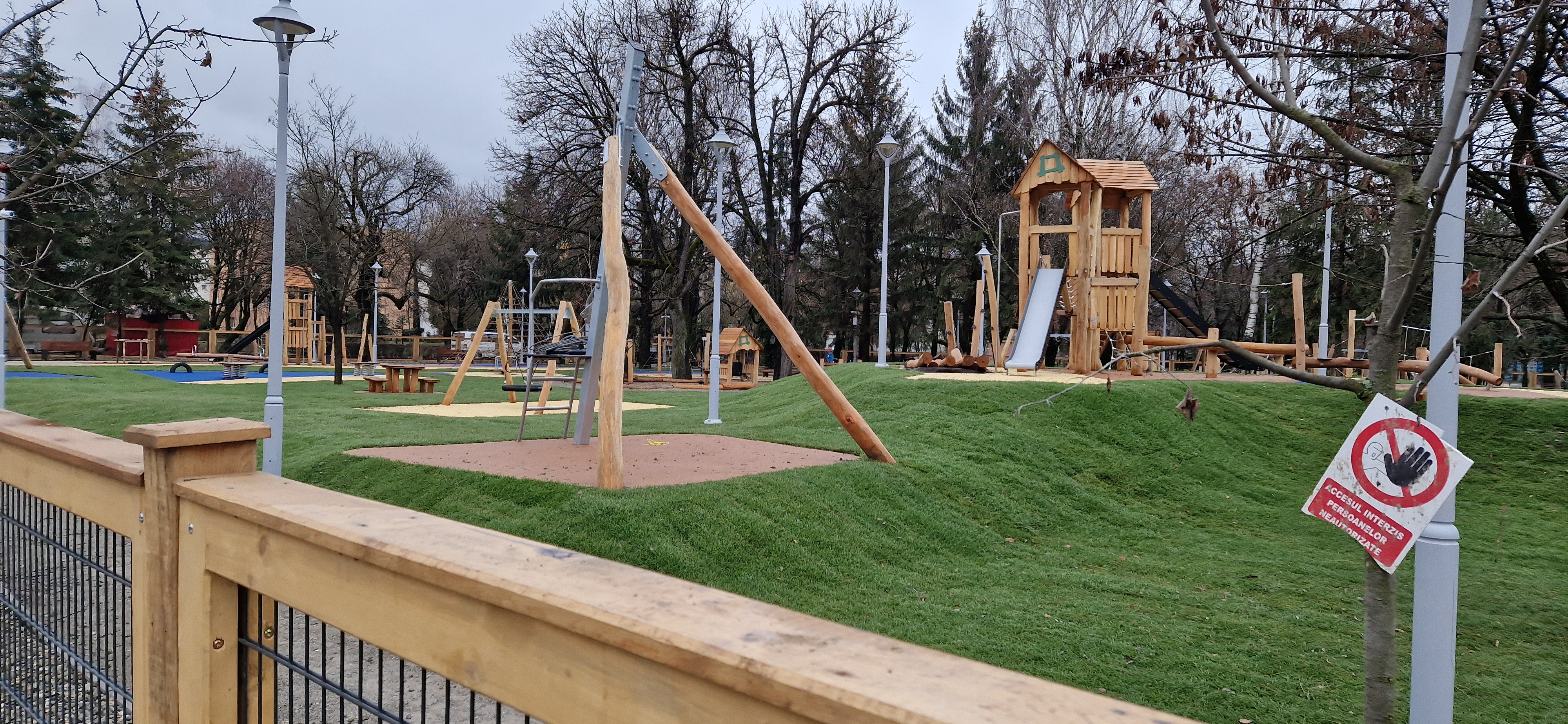 Parc Central Odorheiu Secuiesc Loc de joaca exterior amenajare Playzone Concept (3).jpg