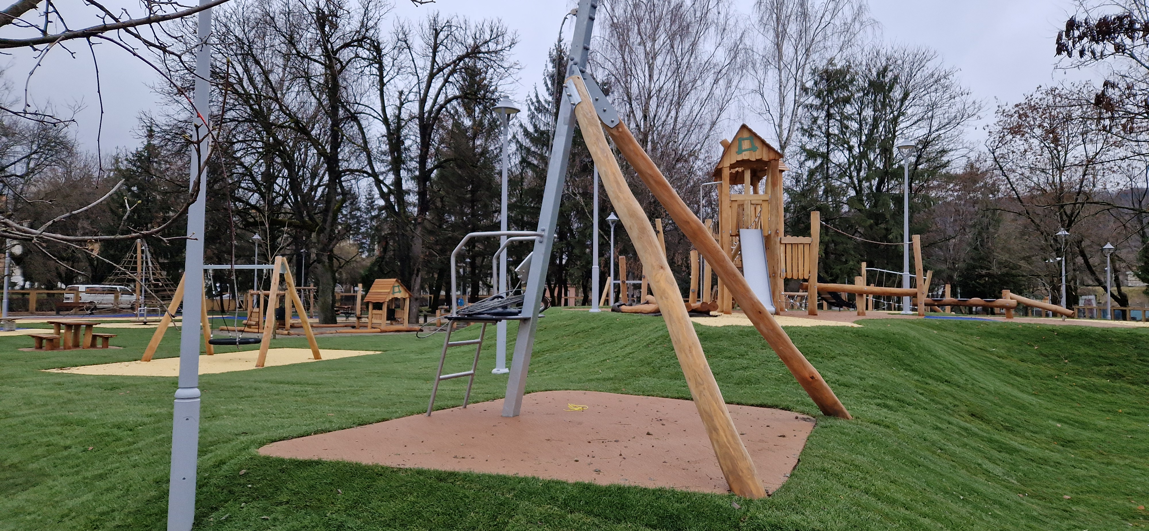 Parc Central Odorheiu Secuiesc Loc de joaca exterior amenajare Playzone Concept (4).jpg