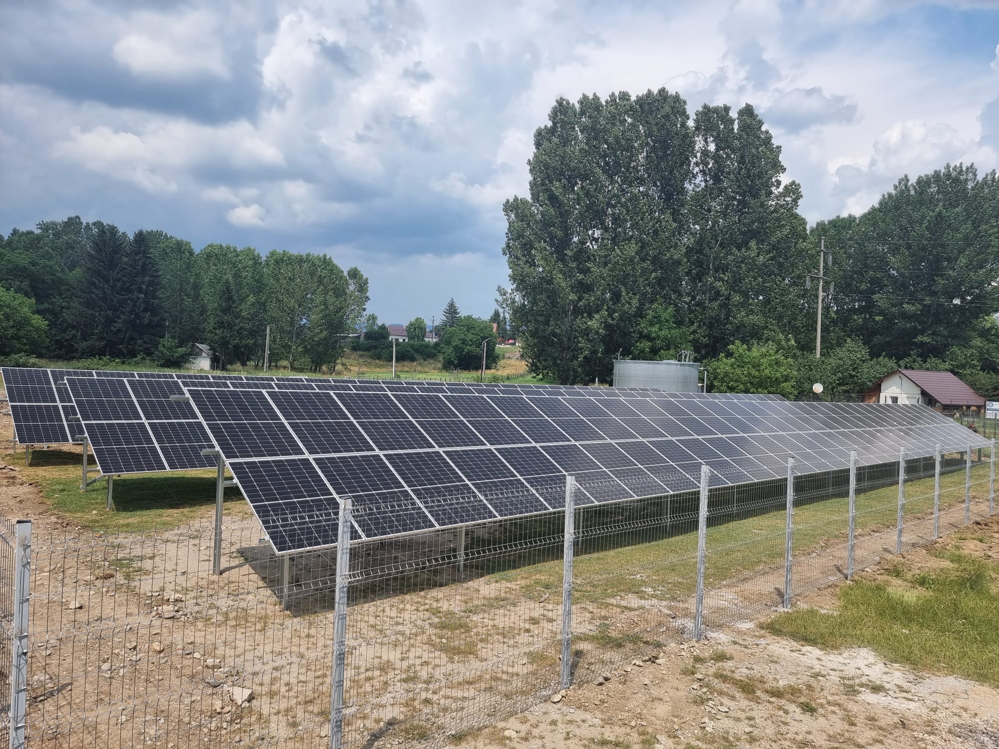 Parc_fotovoltaic.jpg