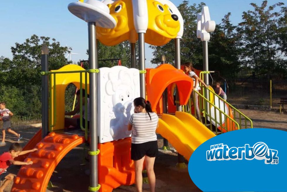 amenajare-loc-de-joaca-exterior-primaria-fantanele-constanta-1.jpg