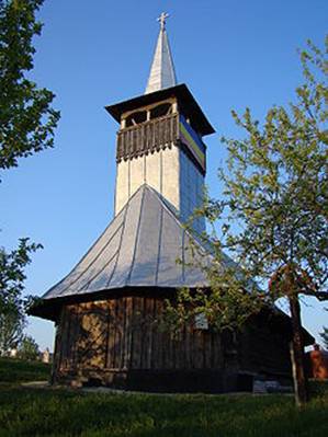                Biserica de lemn din NĂSALl, judeţul Cluj, cu hramul "Sfinţii Arhangheli Mihail şi Gavril“ ( 1804- 1808), cu  picturi interioare originale