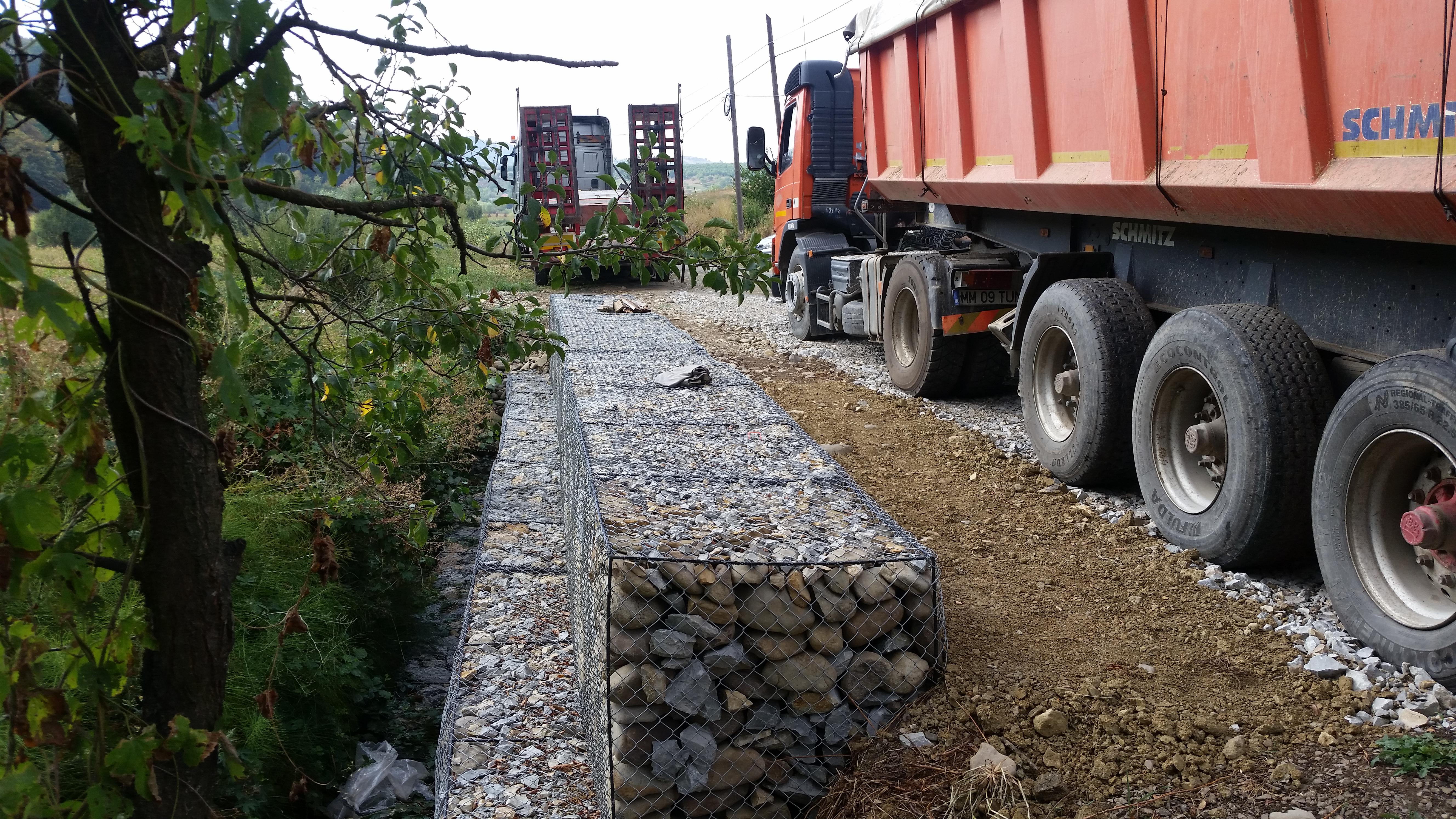 Refacere drum Brebeni afectat de alunecările de teren.