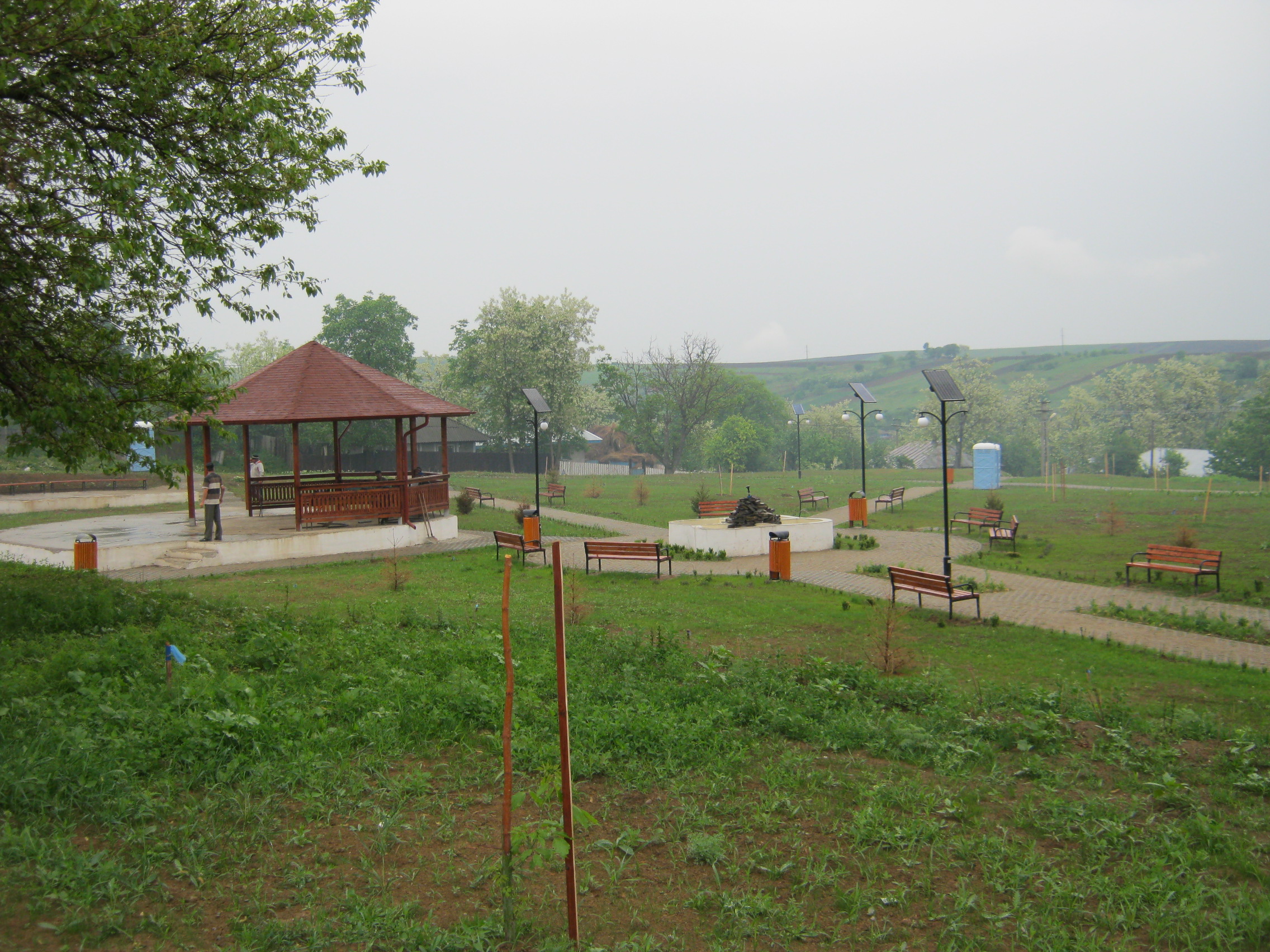 jee6w_5_parcul_camin_cultural_osesti.jpg