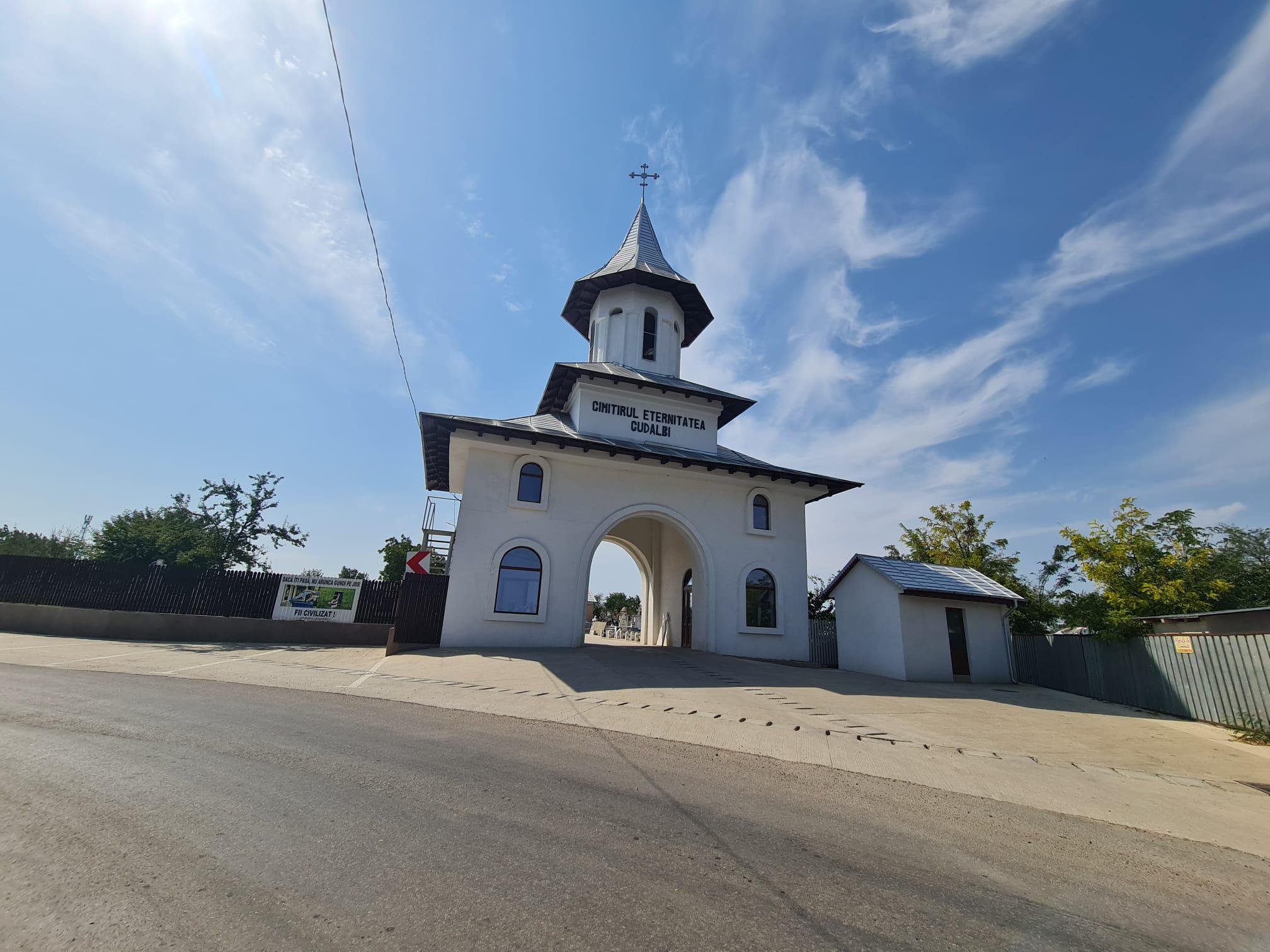 parcarebiserica.jpg