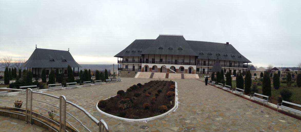 Mănăstirea Hadâmbu – Arhondaricul
