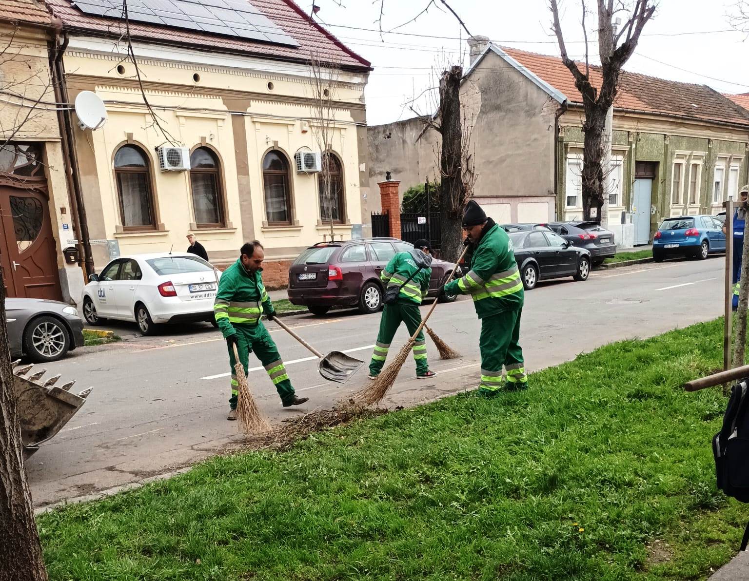 Prima săptămână a campaniei de curățenie de primăvară a vizat  zona centrală a orașului