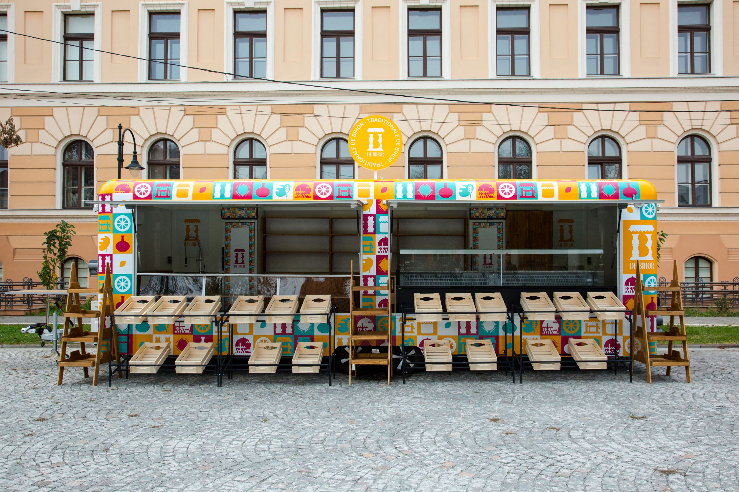 Autorulotele CJ Bihor pot fi închiriate pentru Târgul de Paști din Oradea