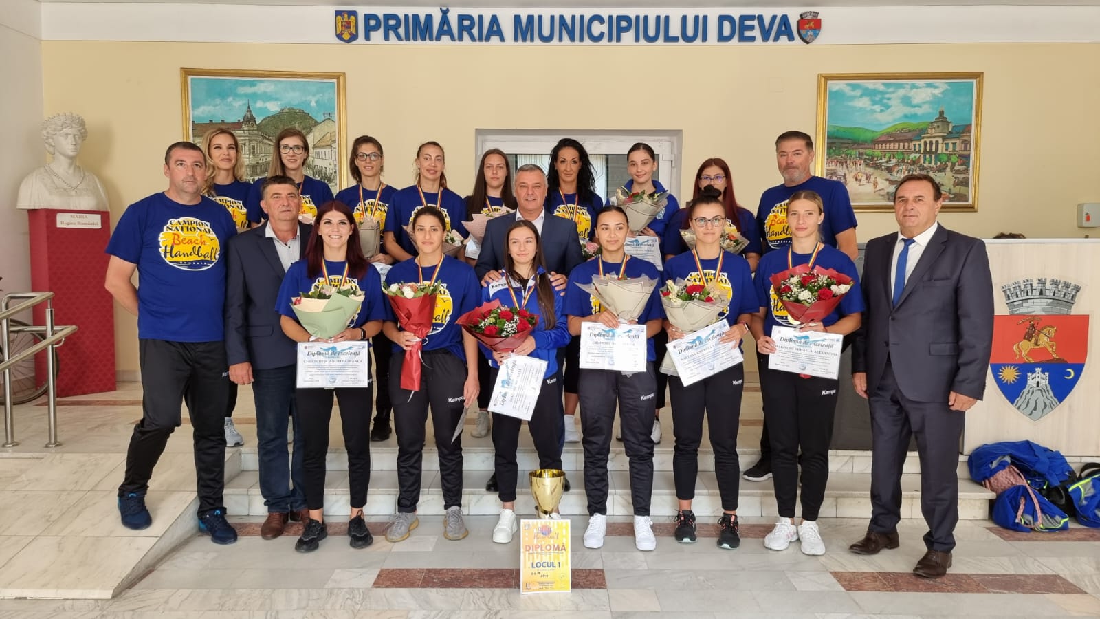 Echipa de handbal fete a CSM Deva - prima campioană națională a României la handbal pe plajă