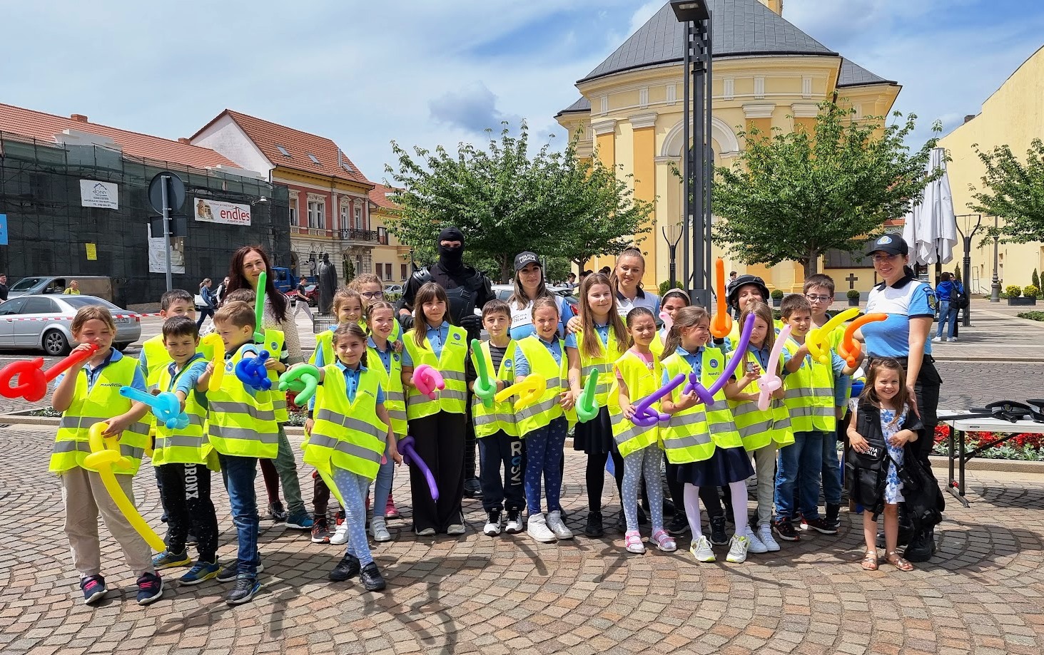 Ziua Poliției Locale, sărbătorită alături de copii, în Piața Unirii