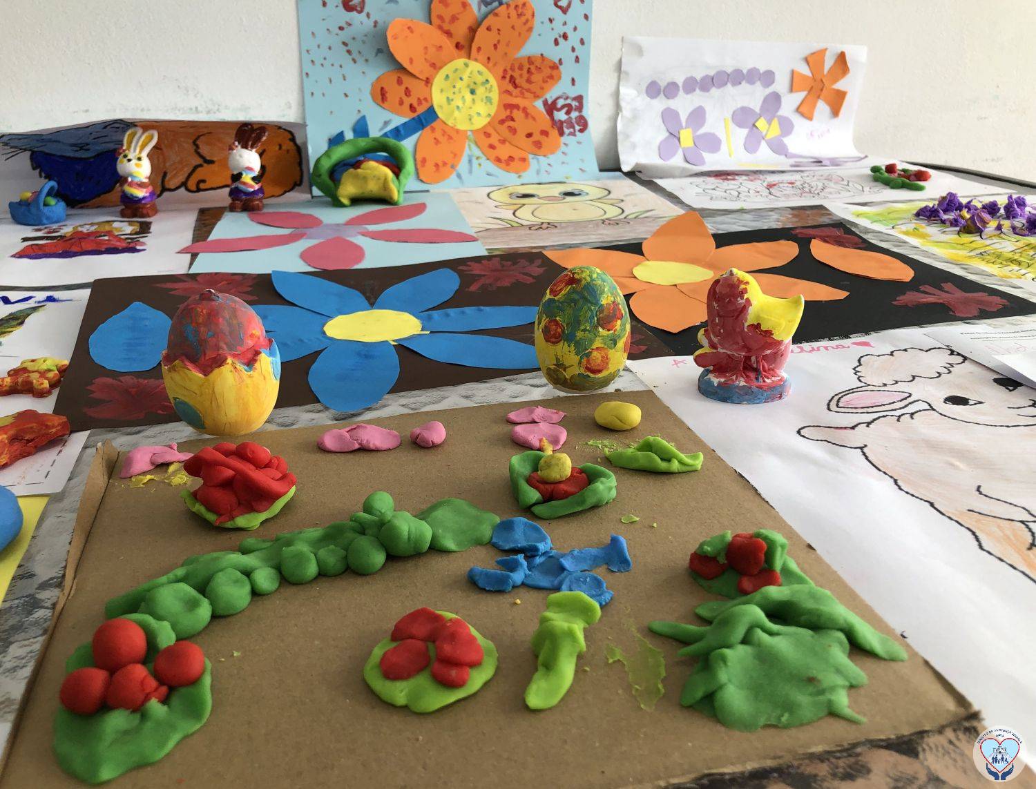 Cum au sărbătorit copiii din cartierul Grigorescu Ziua Internaţională a Romilor