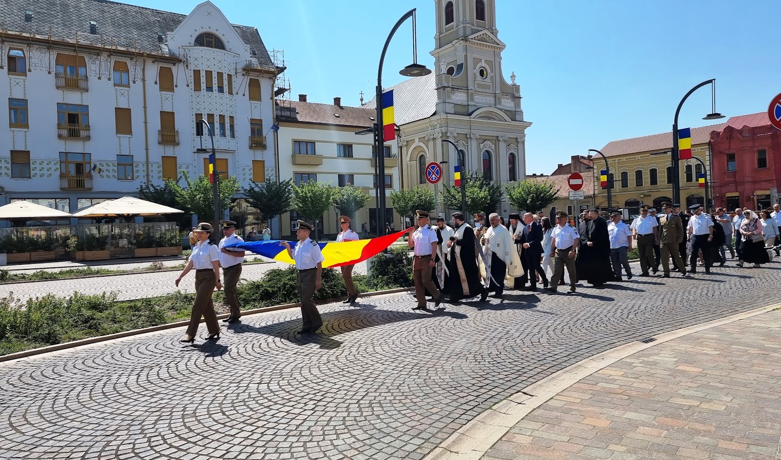 Ziua Drapelului Naţional, marcată printr-un ceremonial militar