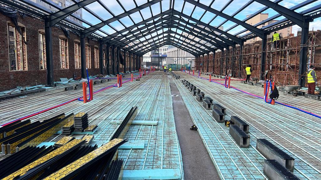 Avansează lucrările la Piața Cetate: primul corp, realizat în  proporție de 65%