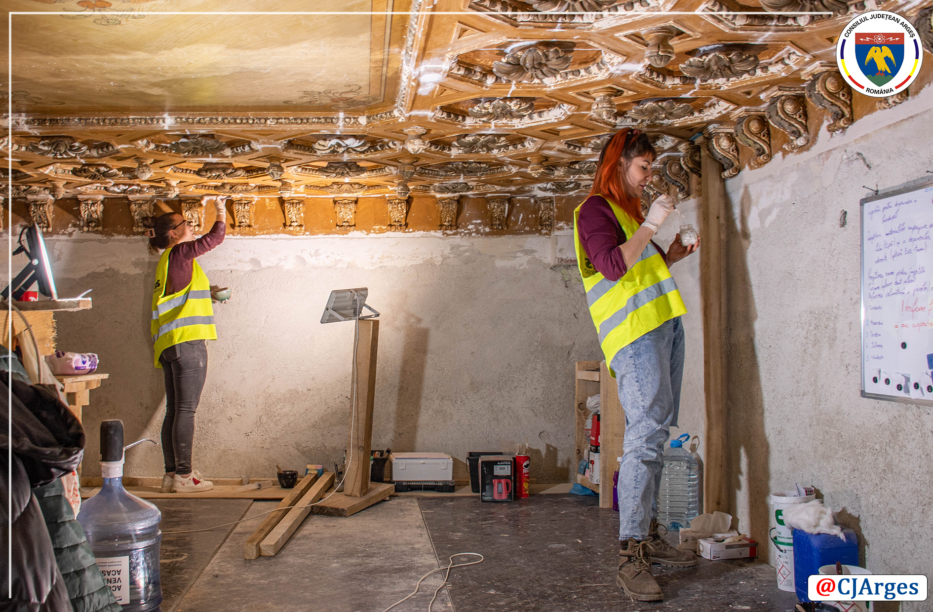 Pe șantierul de la Muzeul Județean se lucrează la componentele artistice