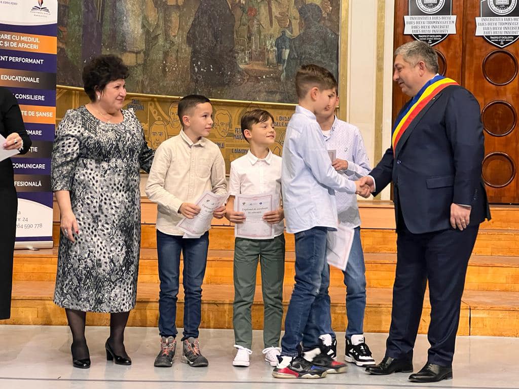 Premii pentru premianții Clujului