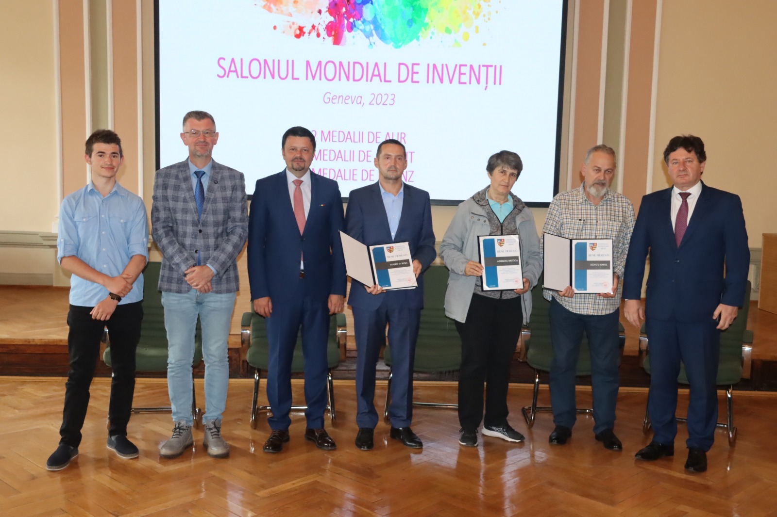 Un dialog bogat în întrebări și răspunsuri s-a desfășurat între elevii Centrului Județean de Excelență Arad și inventatorii arădeni