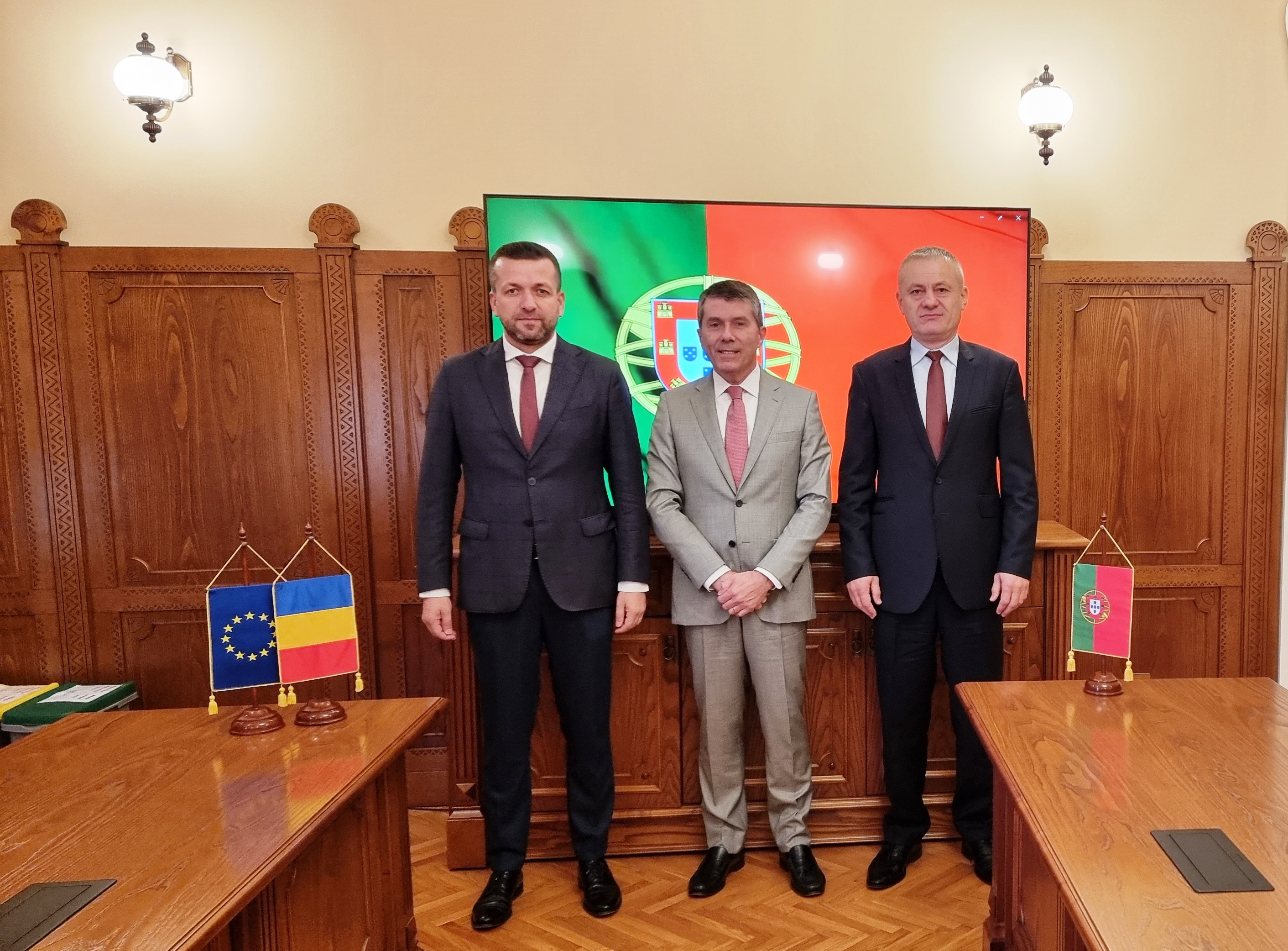 Ambasadorul Portugaliei, Paulo Cunha Alves, în vizită la Primăria Oradea