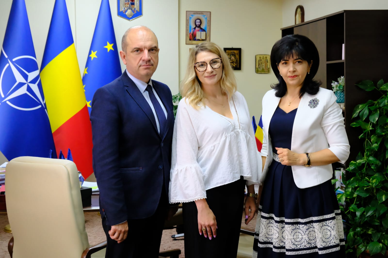 Medic pediatru specializat în Franța, angajat la Spitalul Județean