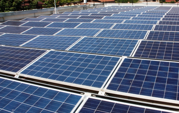 Șase clădiri publice din Oradea vor primi curent de la sisteme  fotovoltaice