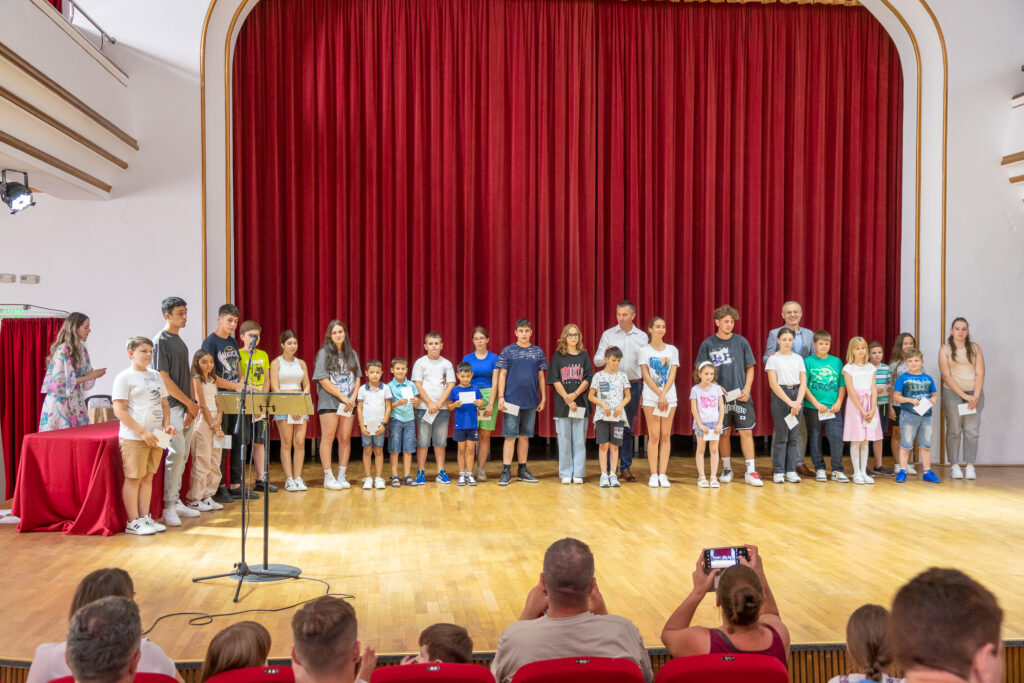 Luna curățeniei 2024 | Festivitate de premiere a concursului  ,,EcoProvocarea”