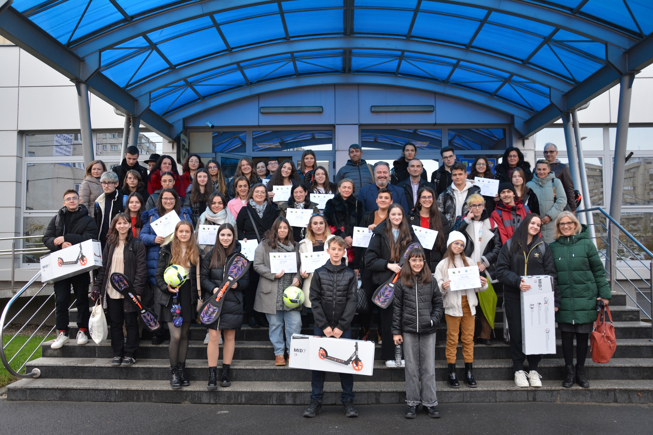 Câștigătorii Concursului Național Mesajul meu antidrog – faza județeană, premiați de Consiliul Județean Cluj