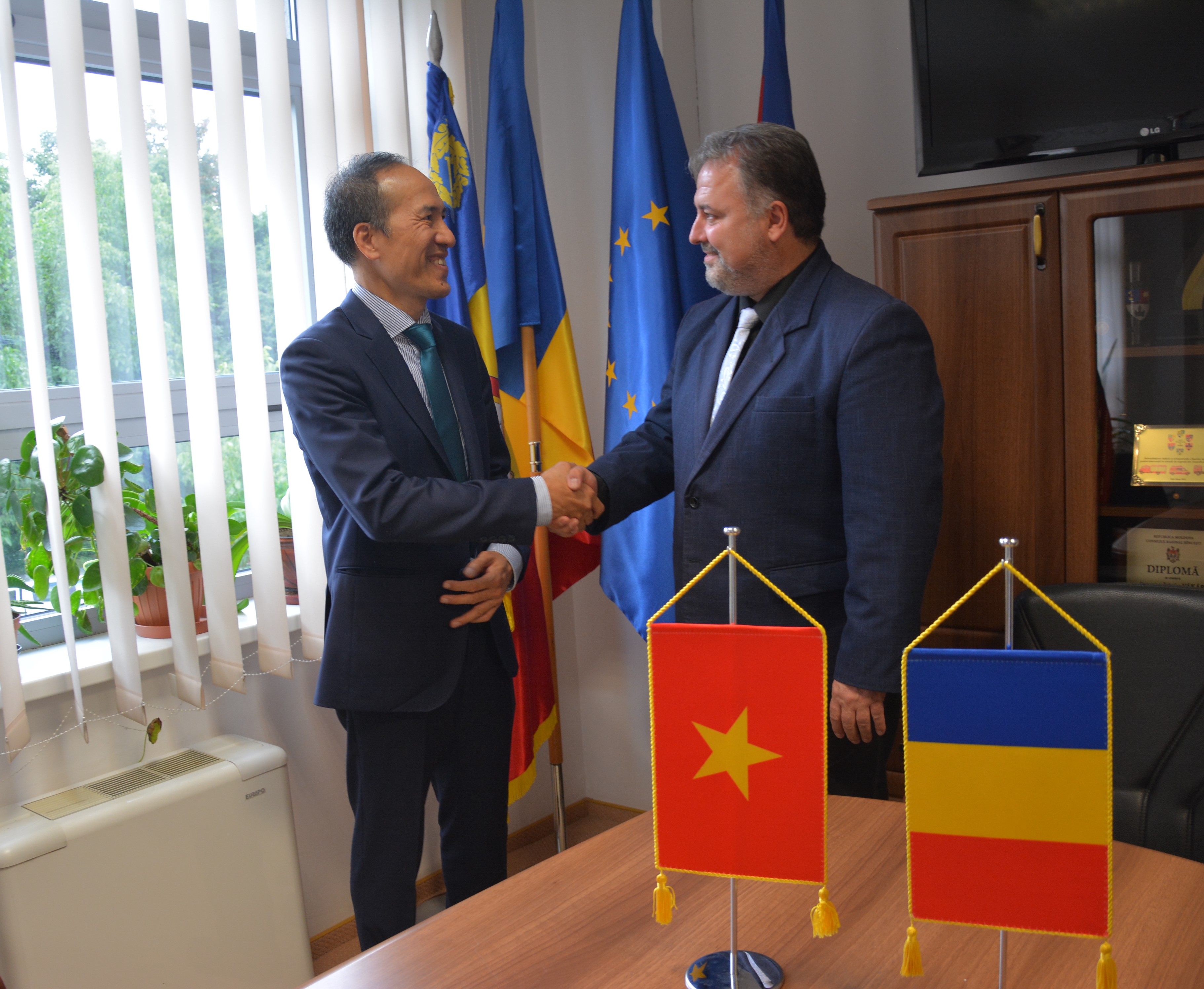 Ambasadorul Republicii Socialiste Vietnam în România, în vizită la Consiliul Județean Cluj