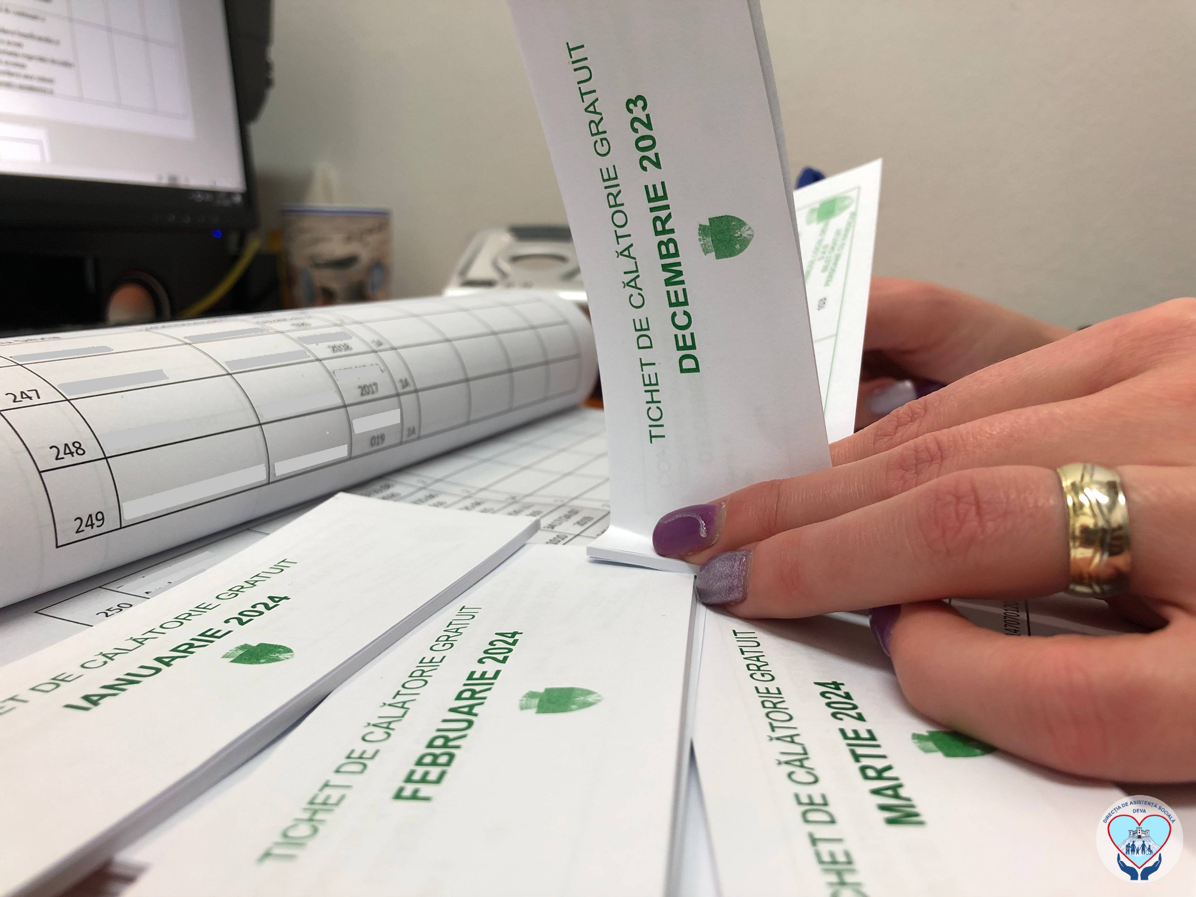 DAS Deva distribuie, de miercuri, tichetele gratuite de călătorie - destinate persoanelor cu dizabilități