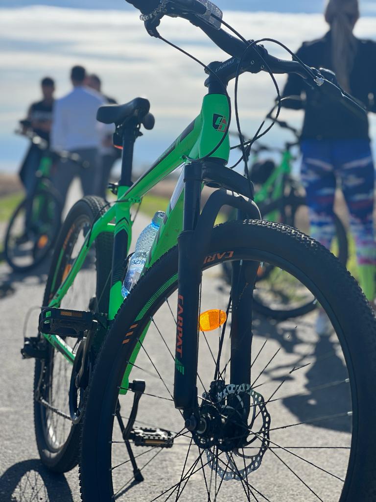 Aproape 300 de persoane au trecut granița către Serbia, pe bicicletă, pe cea mai lungă pistă din România