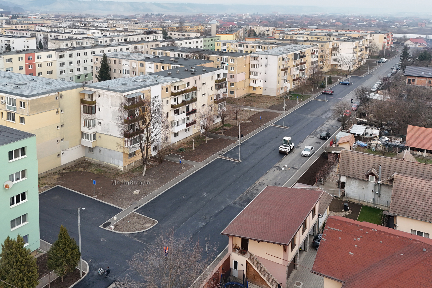 Strada Zambilelor - încă o stradă de pământ transformată într-o arteră  modernă