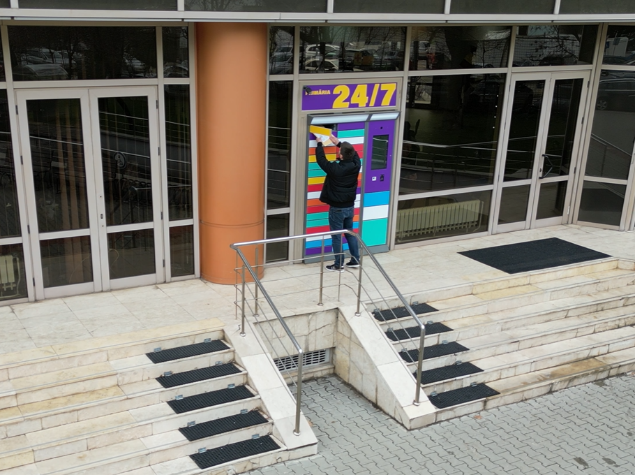 Revoluţie digitală în Sectorul 2  Premieră în Capitală: Primăria Sectorului 2, deschisă non-stop pentru ridicări documente