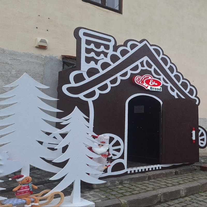 Peste 4.000 de copii sunt așteptați în luna decembrie la Atelierul de Turtă Dulce Eldi din Cetatea Târgu Mureș