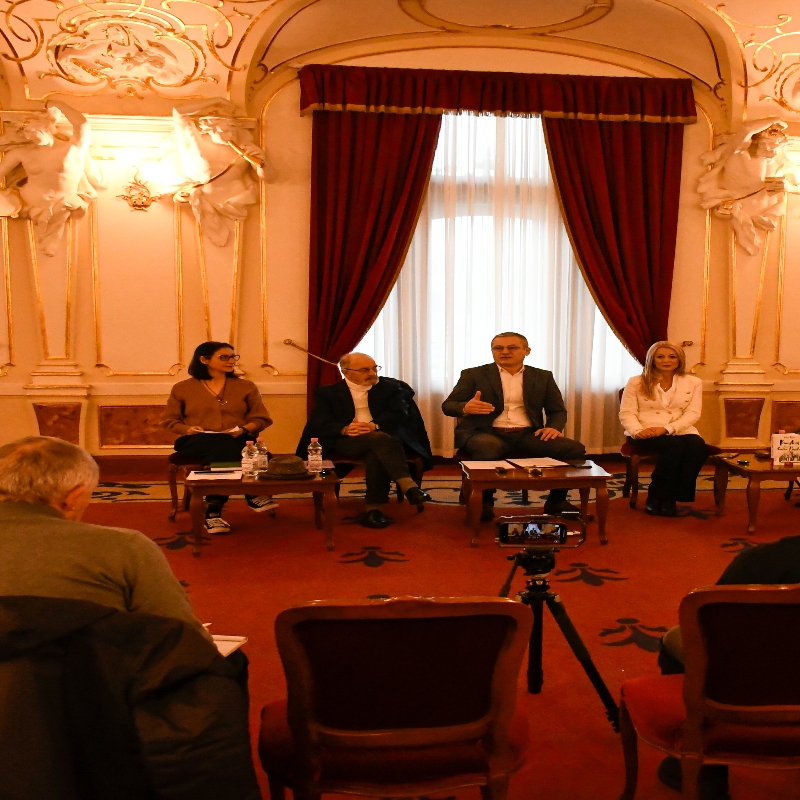 Spectacol aniversar, discuții cu elevii și piese de teatru  de Ziua Culturii Naționale, în Bihor