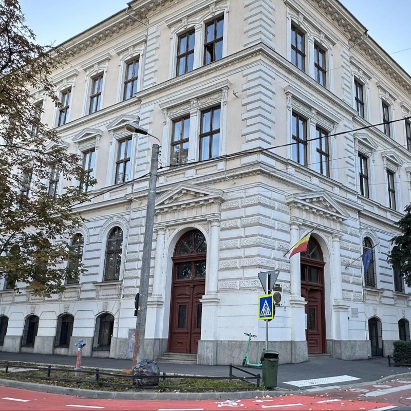 S-a încheiat etapa de depunere a ofertelor în cadrul licitației pentru creșterea eficienței energetice a trei unități de învățământ din Oradea