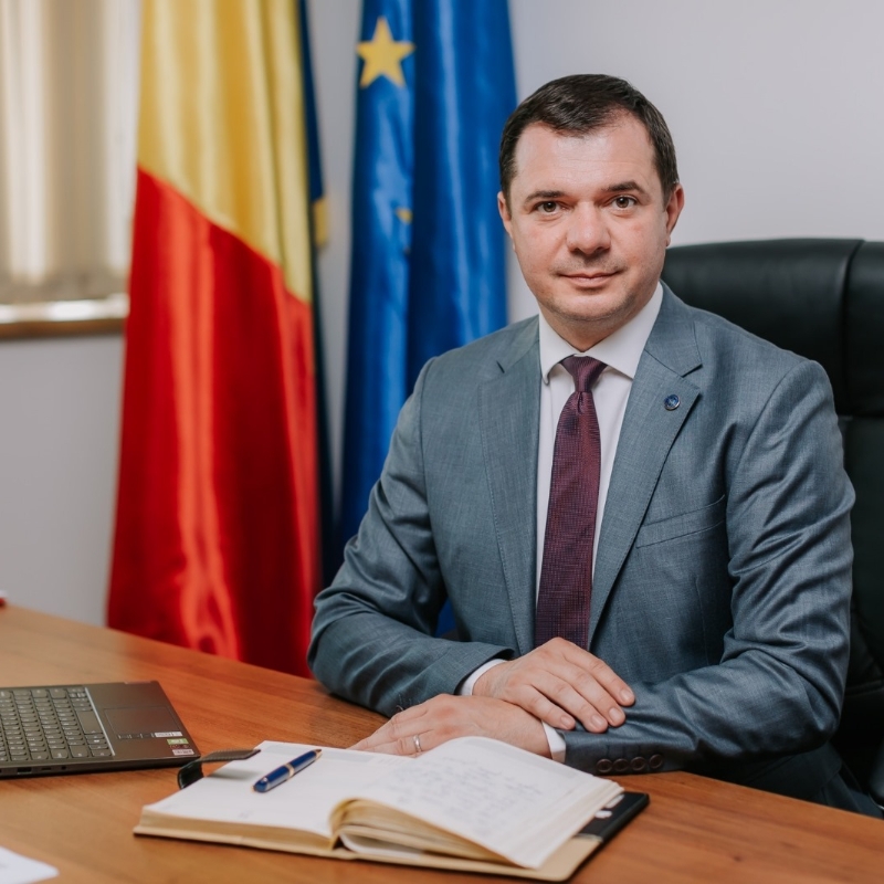 Educația este puterea unei comunități – administrația publică locală investește în tineri și în parteneriate durabile