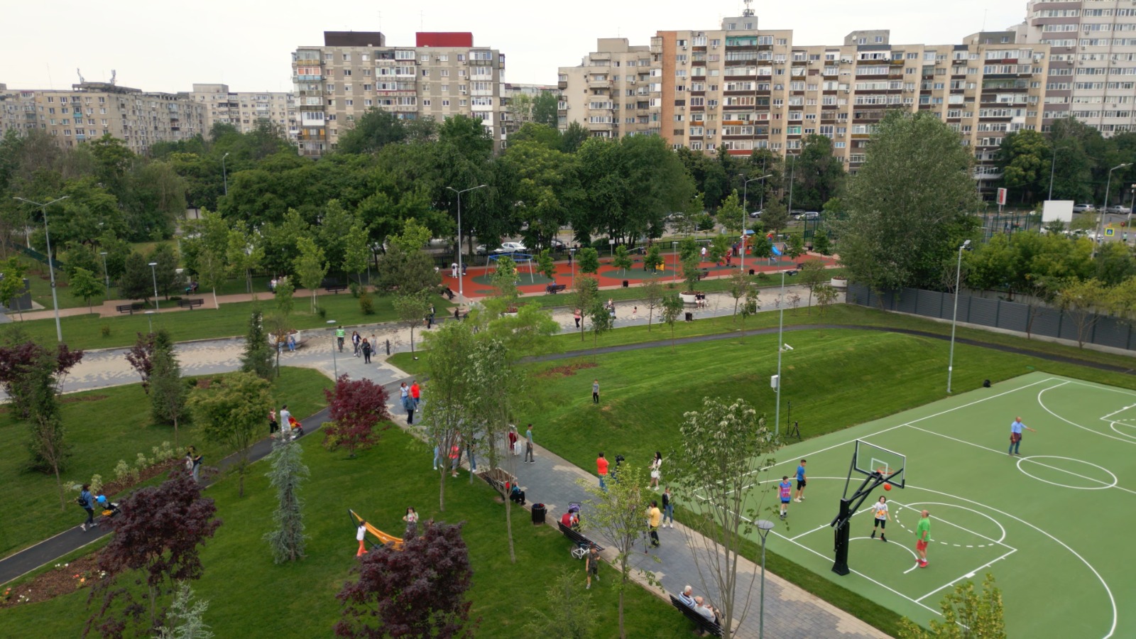 Parcul Liniei, în cifre. Drumul de la bălării și munți de moloz la cel mai modern și mai mare parc liniar din România