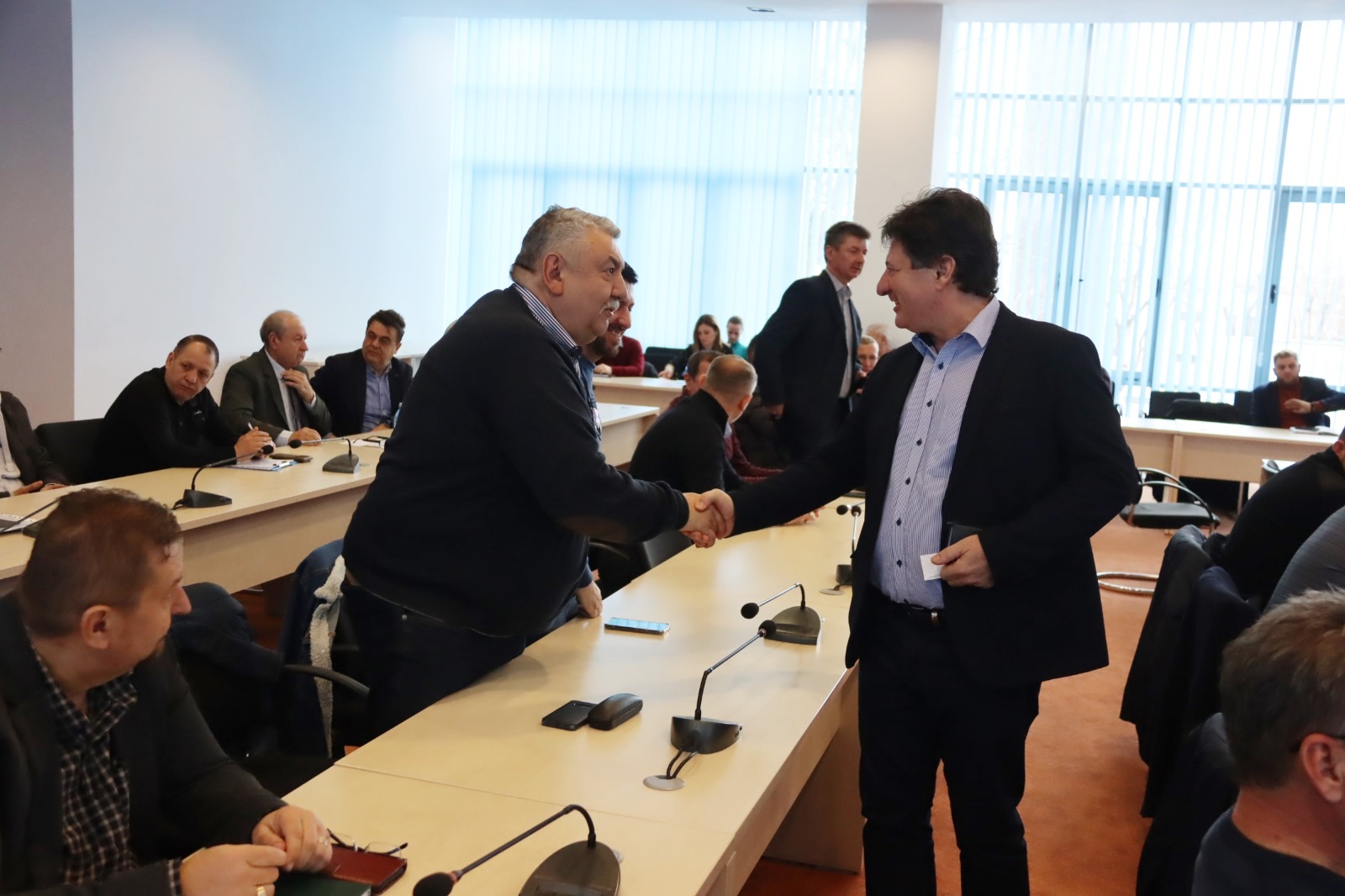 Iustin Cionca, ședință cu 45 de primării la Consiliul Județean, despre proiectele care aduc bani în Arad