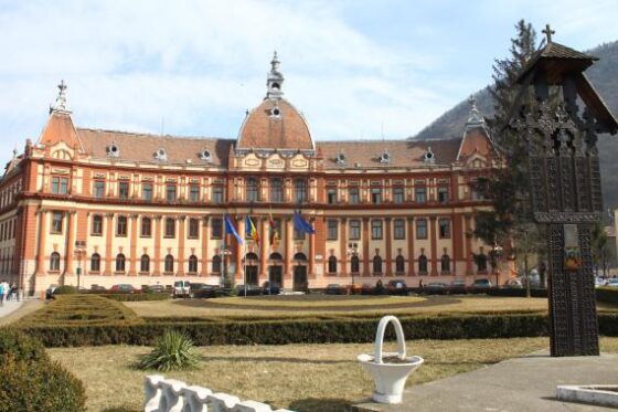 Consiliul Județean Brașov cumpără materiale și echipamente didactice pentru instituțiile de învățământ special și Palatul Copiilor