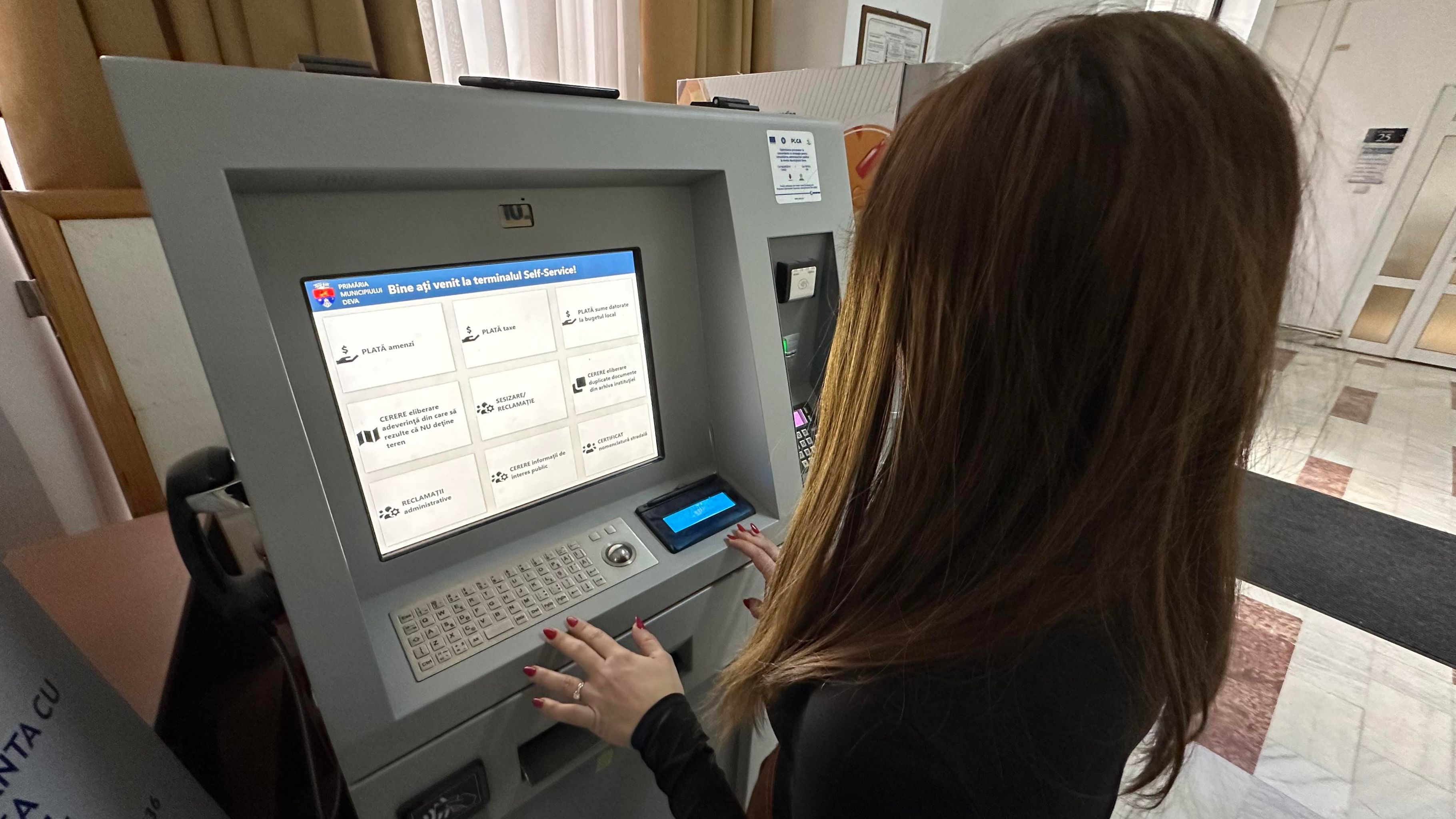 Servicii electronice extinse pentru deveni