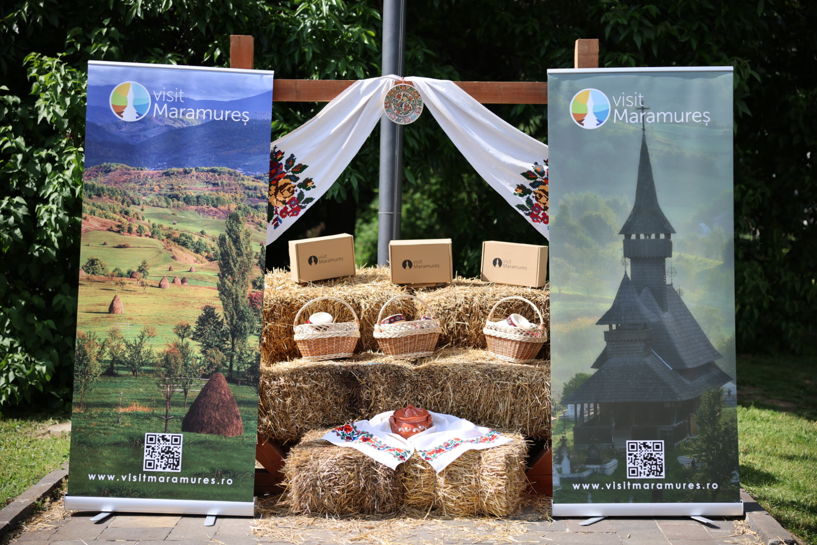 Produsele tradiționale, promovate în cadrul Târgului „Bun de Maramureș” de Sfinții Constantin și Elena