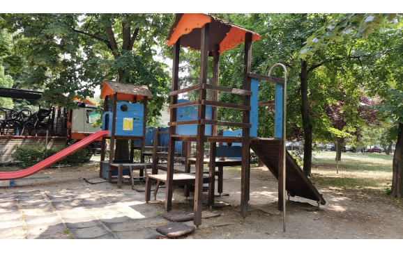 Consultare publică pentru resistematizarea a 11 locuri de joacă  din Oradea