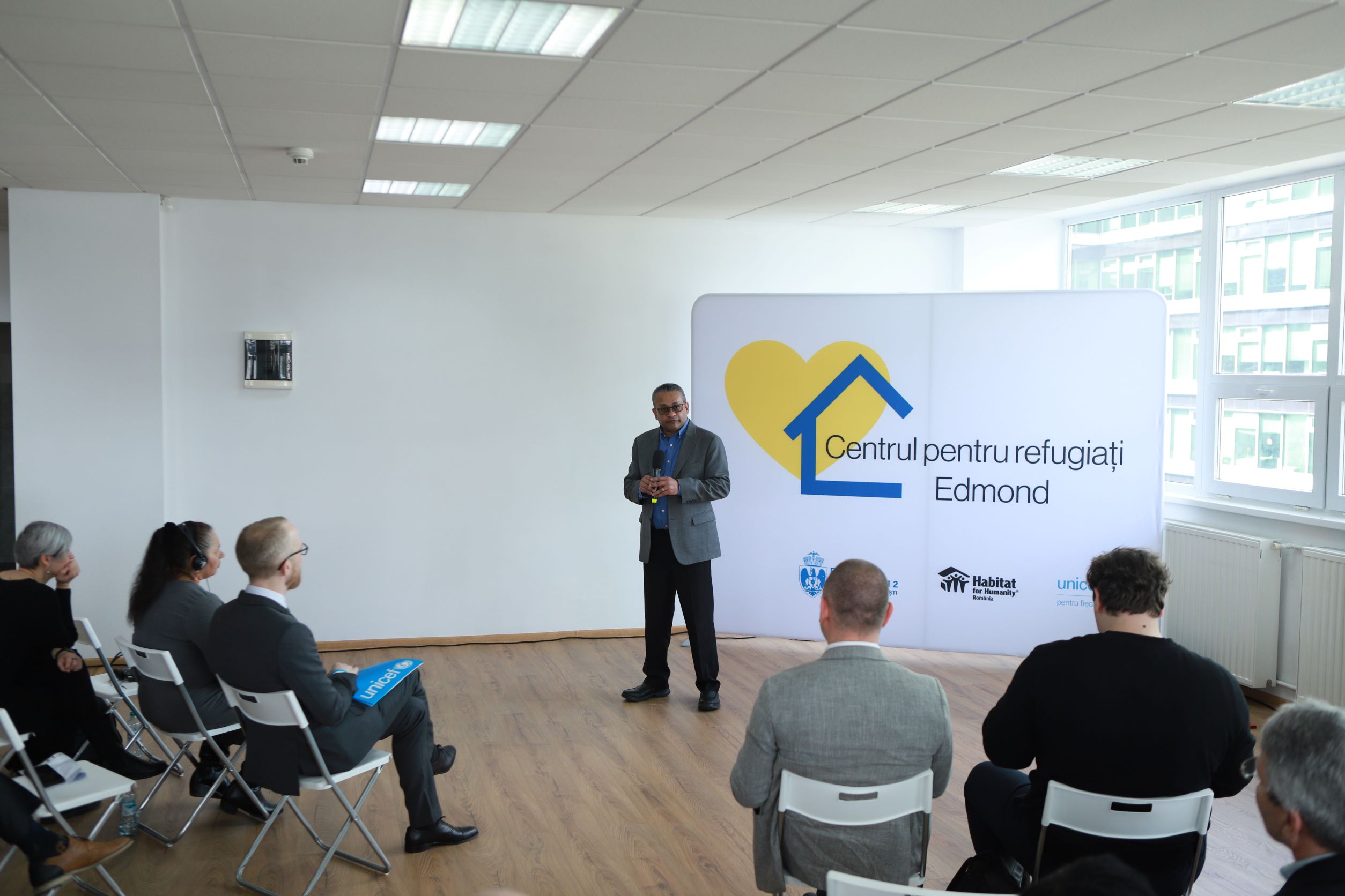 Inaugurarea Centrului Edmond Nicolau, primul centru public din București, 100% renovat și amenajat pentru refugiații ucraineni.