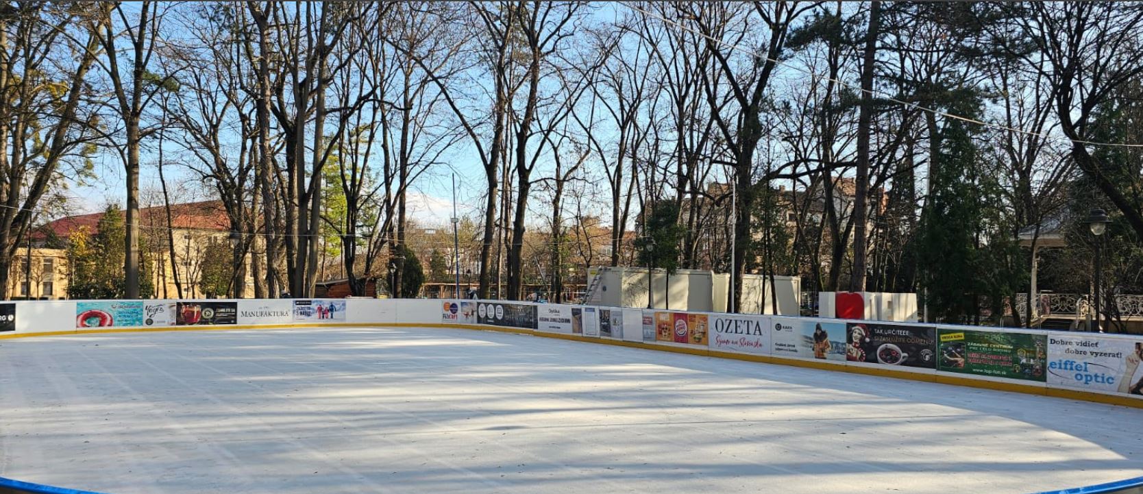 Patinoarul de la Deva se deschide marți, 5 decembrie 2023!