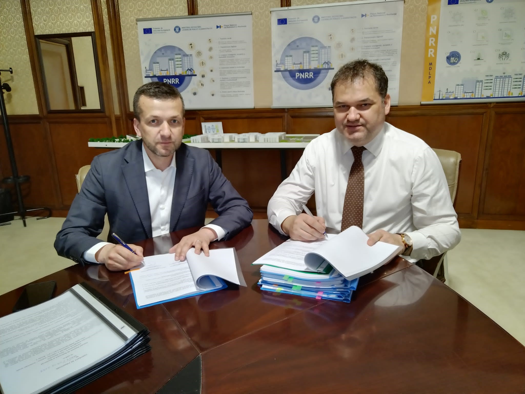 Primarul Florin Birta a semnat alte 10 contracte de finanțare, prin PNRR, în valoare de aproape 63 de milioane de lei