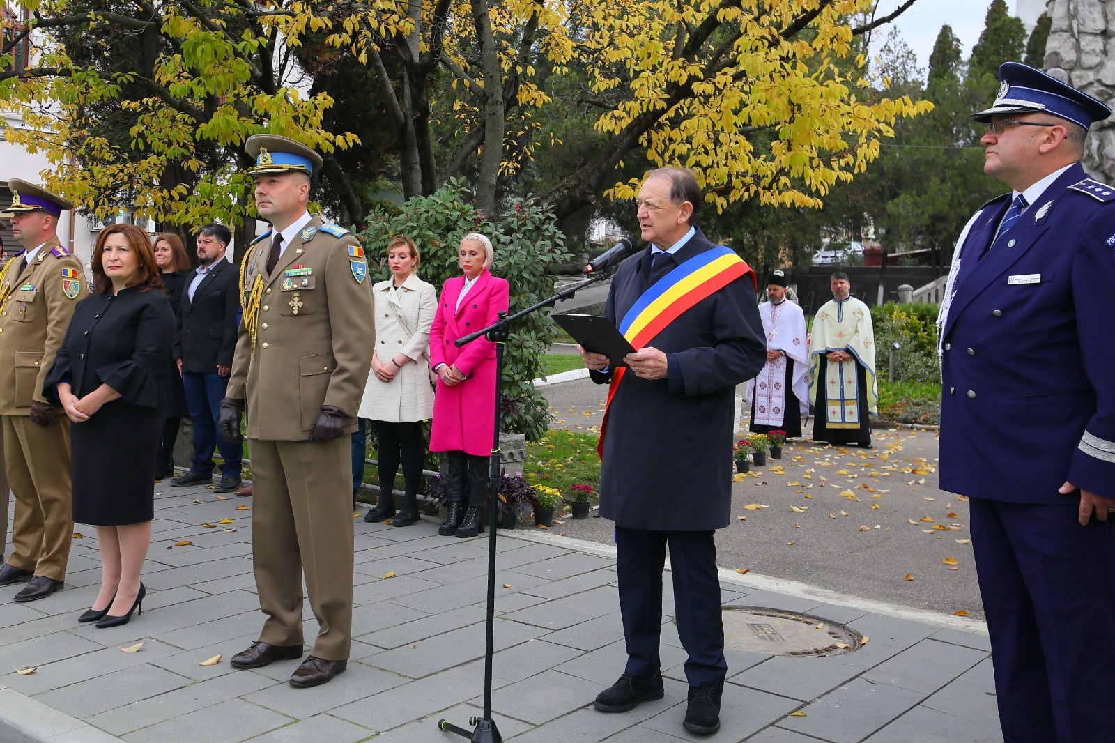 Mesajul domnului primar, Cristian Matei, cu ocazia sărbătoririi Zilei Armatei României