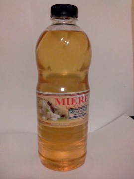 Miere naturala de salcam imbuteliata la PET alimentar de 750 gr  Pret vechi: 30 RON Reducere 10%  Pret nou: 27 RON